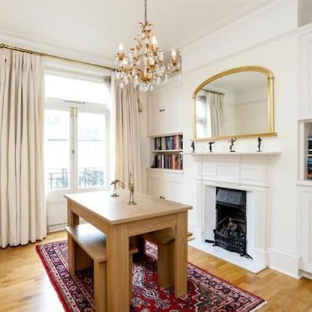 Large 3 Bed Flat In Central Wimbledon Лондон Екстериор снимка